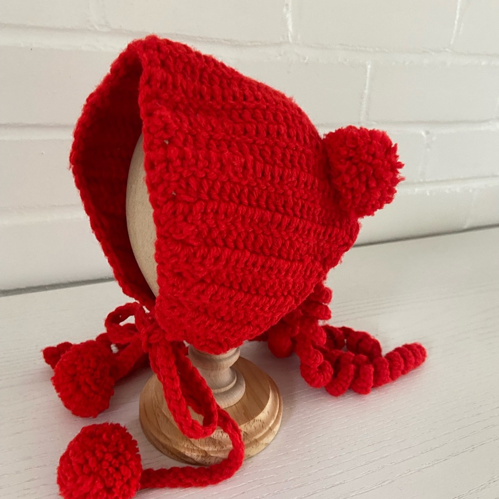 Girls Handmade Bright Red Crochet Pom Pom Ringlet Ponytail Earflap Hat Ages 4-6